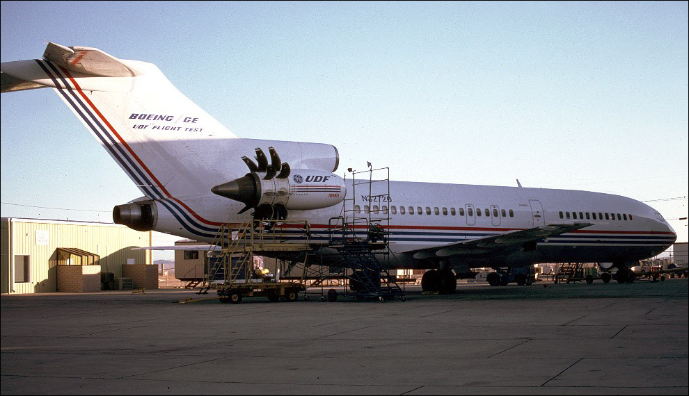 Турбовентиляторный двигатель (ТВРД) и его дальнйшее развитие - турбовинтовентиляторный двигатель (ТВВД). Экономичность + тяга. Турбовентиляторный двигатель (ТВРД) и его дальнйшее развитие - турбовинтовентиляторный двигатель (ТВВД). Экономичность + тяга.