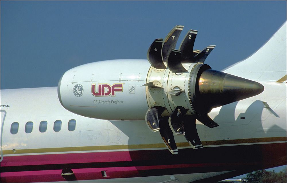 Турбовентиляторный двигатель (ТВРД) и его дальнйшее развитие - турбовинтовентиляторный двигатель (ТВВД). Экономичность + тяга. Турбовентиляторный двигатель (ТВРД) и его дальнйшее развитие - турбовинтовентиляторный двигатель (ТВВД). Экономичность + тяга.