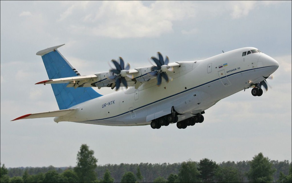 Турбовентиляторный двигатель (ТВРД) и его дальнйшее развитие - турбовинтовентиляторный двигатель (ТВВД). Экономичность + тяга. Турбовентиляторный двигатель (ТВРД) и его дальнйшее развитие - турбовинтовентиляторный двигатель (ТВВД). Экономичность + тяга.