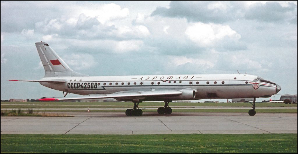Привет из детства. Воздушный корабль Ту-104. Привет из детства. Воздушный корабль Ту-104.